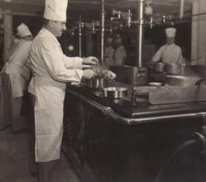 Povestea Ile de France, spusă în hala Laminor! /Galerie Foto Povestea Ile de France, spusă în hala Laminor! /Galerie Foto