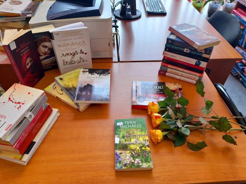 Cărți bibliotecă lecturi...