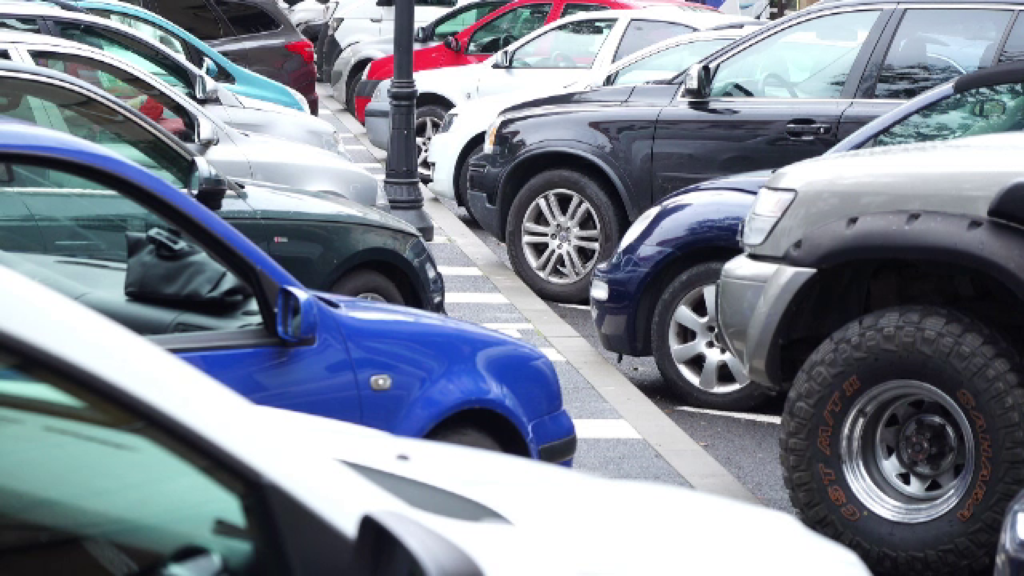 „Rabla Plus” 2024: începe a treia etapă. Cum poți să iei tichet pentru mașini electrice sau hibrid