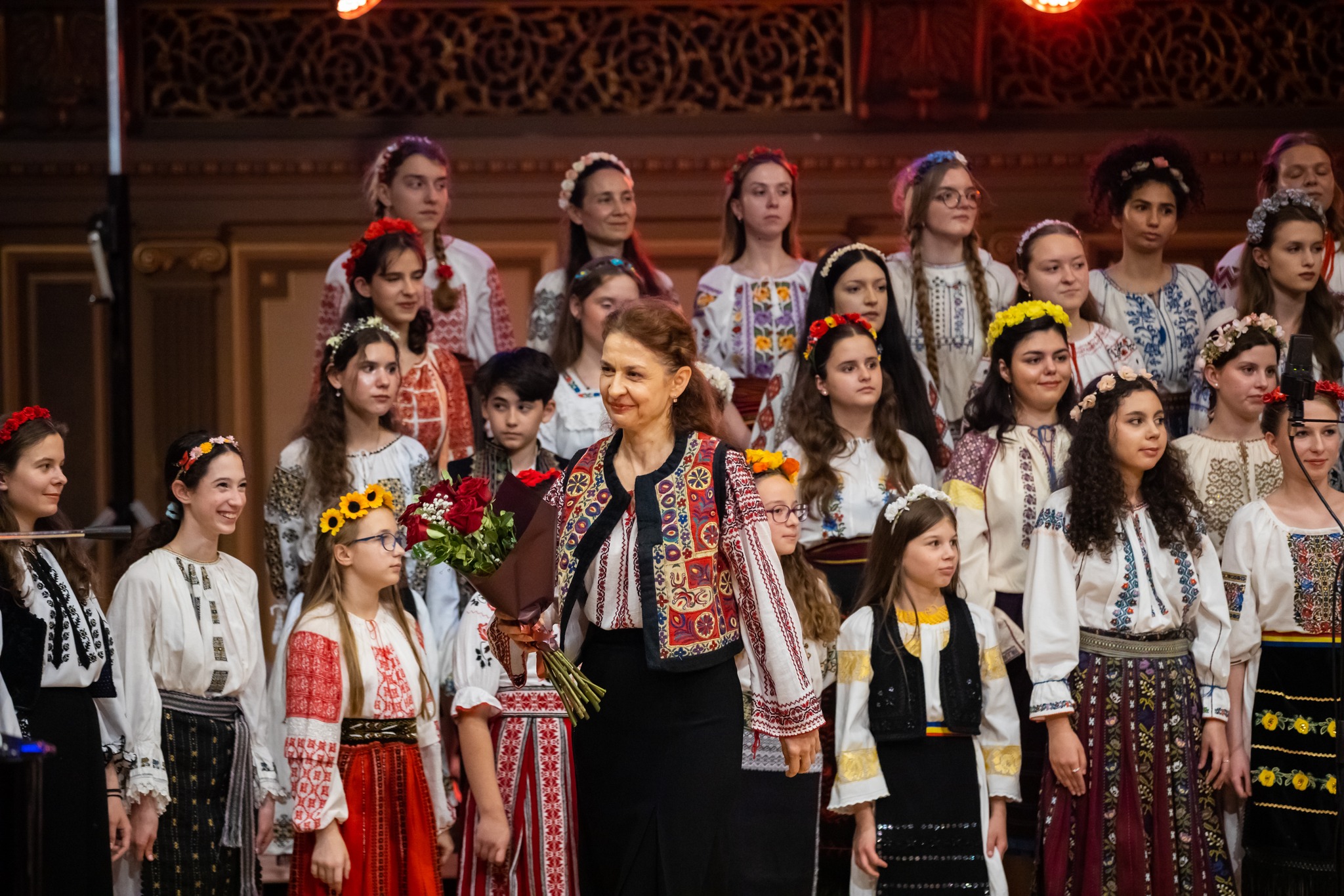 Povestea corului de copii şi tineret Symbol al Patriarhiei Române, spusă de conf.univ.dr. Luminiţa Guţanu, dirijoarea corului