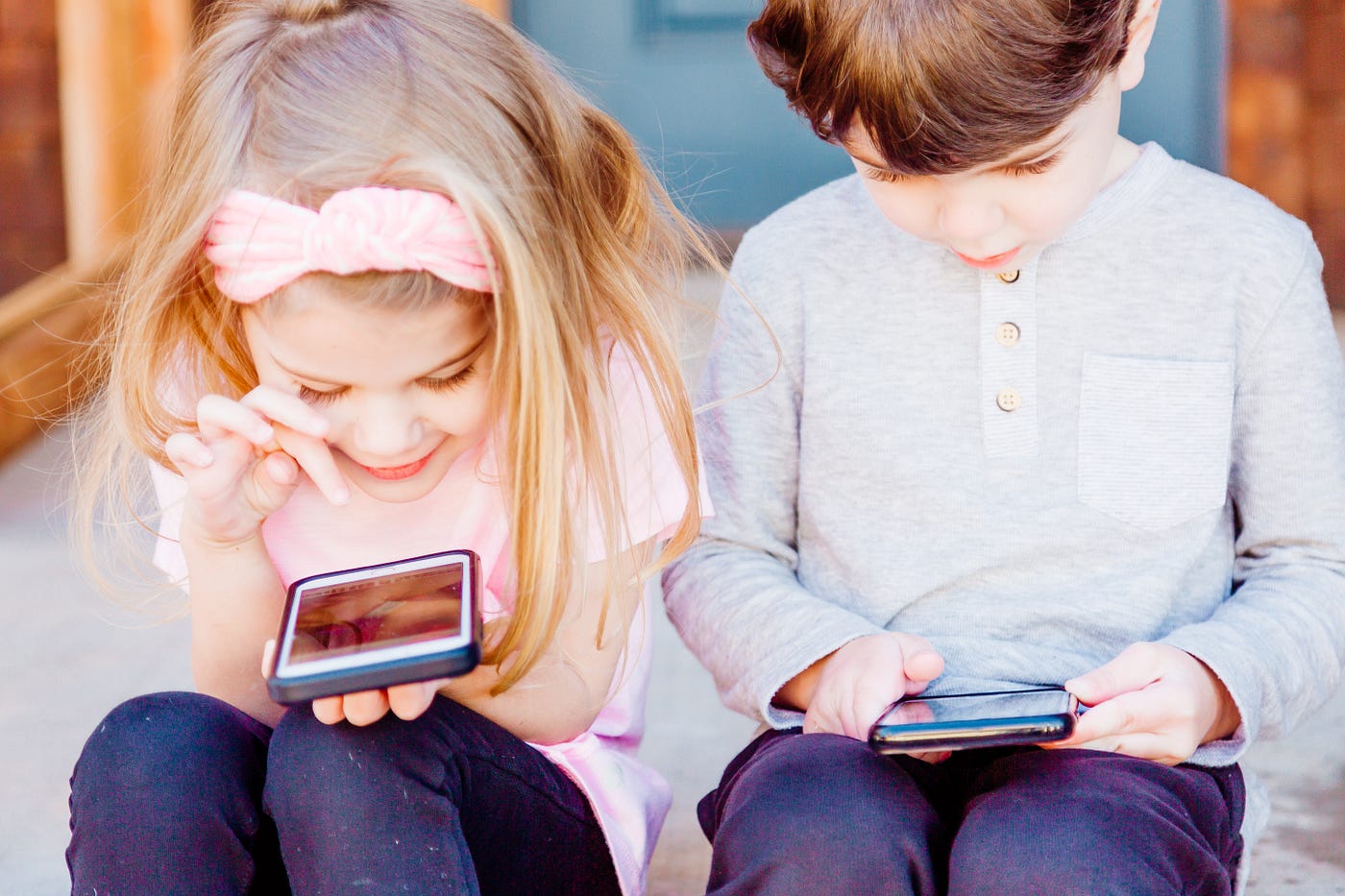 Stai drept. Impactul telefonului mobil asupra corpului