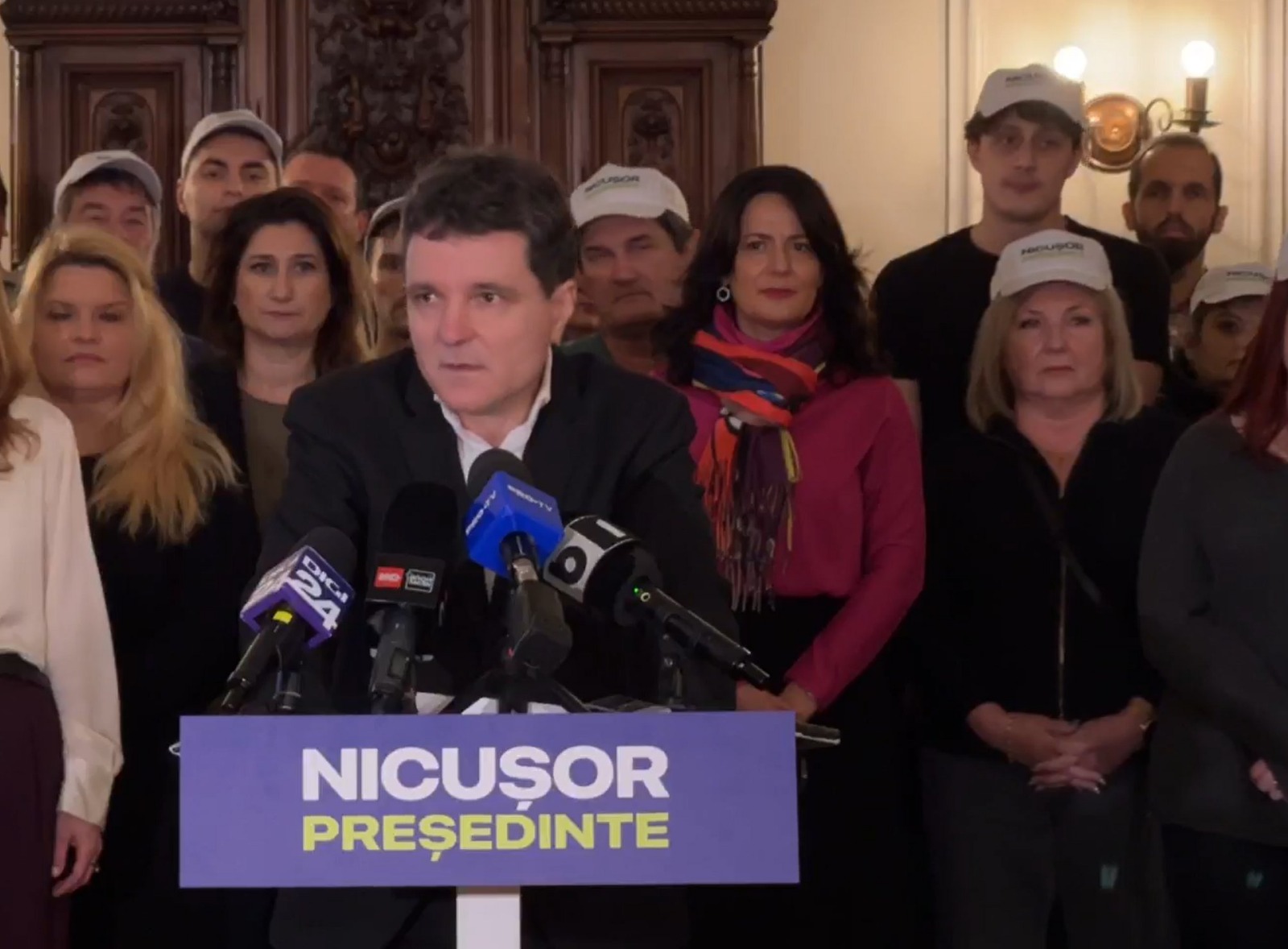 Nicusor Dan campanie cu stangul