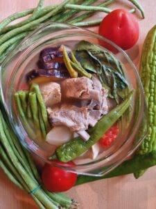 Sinigang de porc (supă tradițională filipineză) – Rețetă | Oficiul de Știri