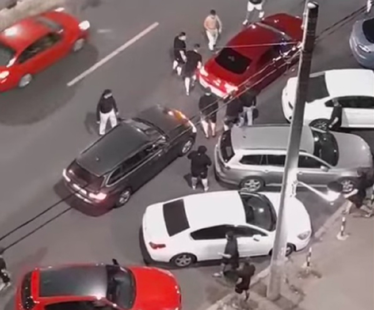 Bătaie ca-n filme pe străzile din Urziceni, între clanuri Bătaie ca-n filme pe străzile din Urziceni, între clanuri