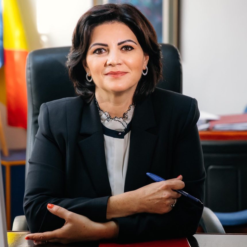 Șefa spitalului din Suceava, nașa președintelui CJ