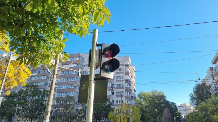 Haos pe bulevardul Iuliu Maniu: semafoarele nu funcționează