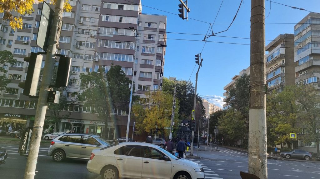 Haos pe bulevardul Iuliu Maniu: semafoarele nu funcționează