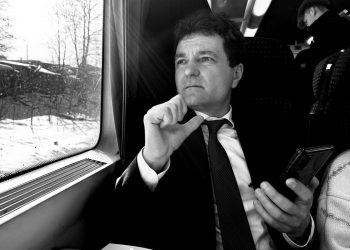 Nicușor Dan și Bolojan vor să o folosească pe Anastasia Soare, „regina sprâncenelor”, ca să intre la Donald Trump Nicușor Dan și Bolojan vor să o folosească pe Anastasia Soare, „regina sprâncenelor”, ca să intre la Donald Trump