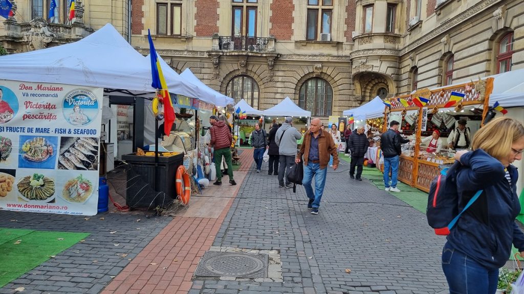 Monopol al unei cooperative, pe târgurile de produse tradiționale organizate de Ministerul Agriculturii | Oficiul de Știri Monopol al unei cooperative, pe târgurile de produse tradiționale organizate de Ministerul Agriculturii | Oficiul de Știri