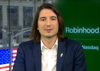 Carrefour poate „trece” la stat în Polonia. Carrefour poate „trece” la stat în Polonia.