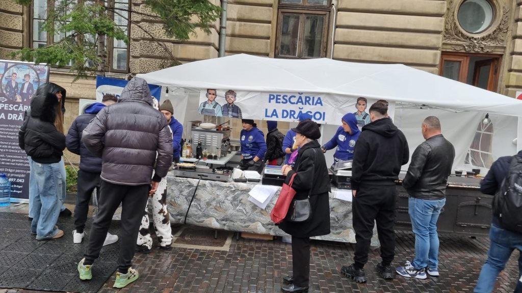 Dulciuri si fructe la Targul Pescăresc din Bucuresti Dulciuri si fructe la Targul Pescăresc din Bucuresti