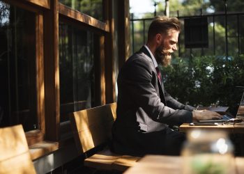 Relațiile, în top 3 motive pentru care românii merg la terapie: "Ne pot vindeca sau ne pot răni profund"