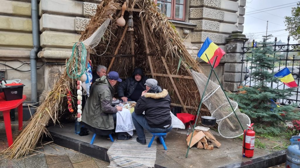 Dulciuri si fructe la Targul Pescăresc din Bucuresti Dulciuri si fructe la Targul Pescăresc din Bucuresti