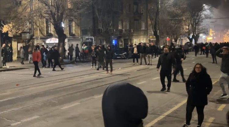 Proteste de amploare în Bulgaria împotriva taxelor Proteste de amploare în Bulgaria împotriva taxelor
