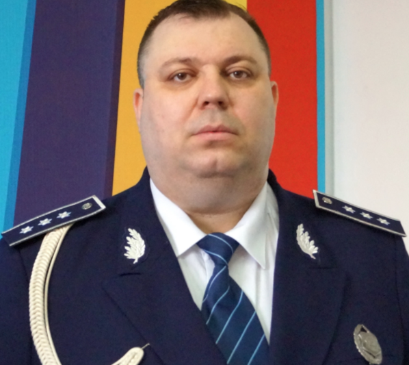 Acuzații de corupție în Academia de Poliție: Profesorul Claudiu Țupulan, acuzat de afaceri cu studenți doctoranzi-fantomă | Oficiul de Știri Acuzații de corupție în Academia de Poliție: Profesorul Claudiu Țupulan, acuzat de afaceri cu studenți doctoranzi-fantomă | Oficiul de Știri