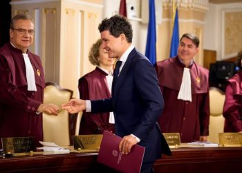 Nicușor Dan, invitat să cânte la Trumpet în Statele Unite | Oficiul de Știri